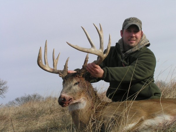 Kansas Deer Hunts Rifle 170 inch 12 point